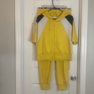 Yellow pants set